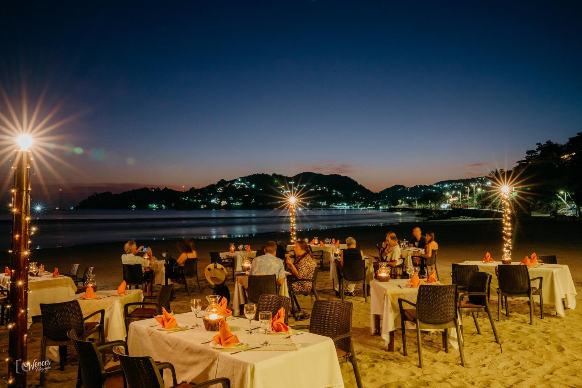 Arena Zihuatanejo