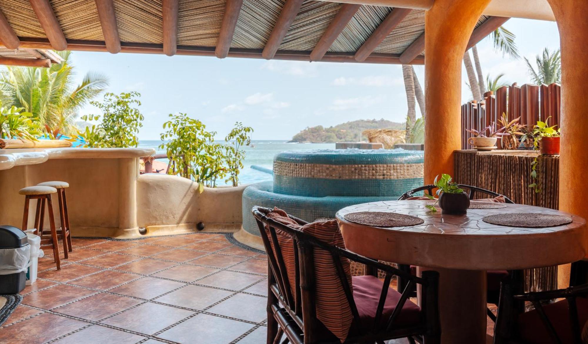 Arena Zihuatanejo